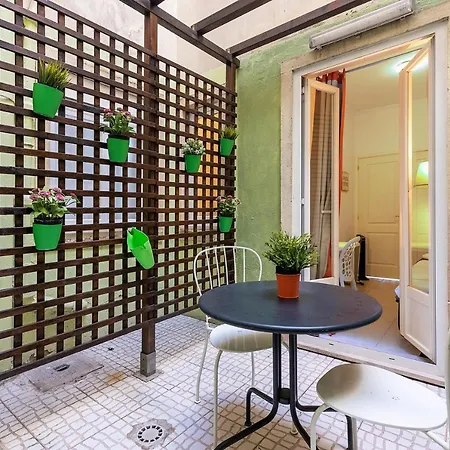 Apartment Alm- Spacious. Sunny. Patio. Quiet Area. Fast Wifi