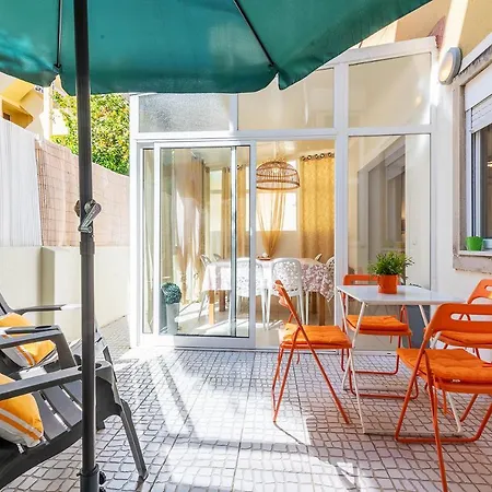 Alm- Spacious. Sunny. Patio. Quiet Area. Fast Wifi Apartment