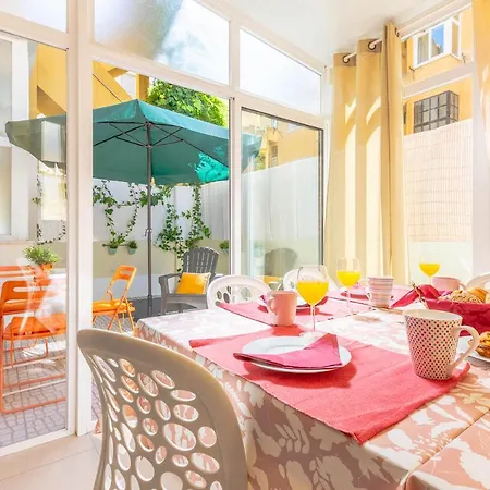 Alm- Spacious. Sunny. Patio. Quiet Area. Fast Wifi *